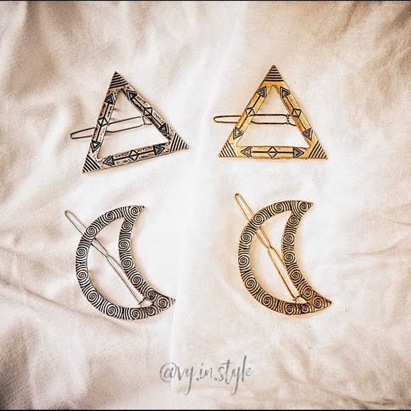 Vy In Style Accessories - Vintage Geometric Alloy Moon Detailed Hair Clips